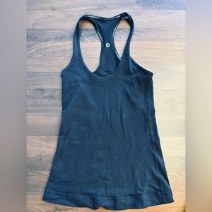 Lululemon black tank size 2